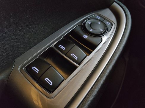 Used 2022 Chevrolet Malibu LT FWD image 27