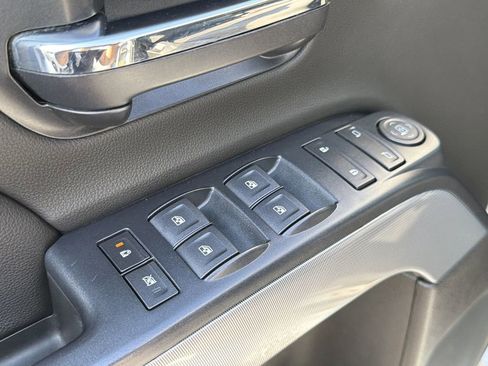 Used 2018 Chevrolet Silverado 1500 LT w/ All Star Edition AWD/4WD image 22