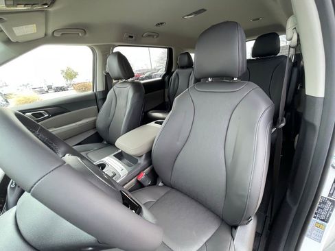 New 2026 Kia Carnival LXS image 22