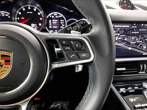 Used 2022 Porsche Cayenne image 23