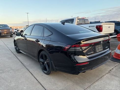 Used 2023 Honda Accord Sport image 4