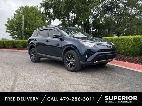 Used 2018 Toyota RAV4 SE w/ Power Extra Value Package FWD image 1