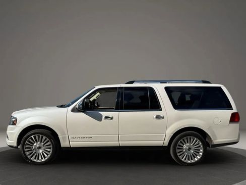 Used 2016 Lincoln Navigator L Reserve image 4