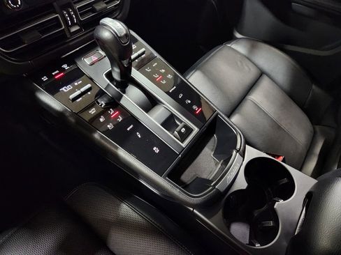 Used 2023 Porsche Macan S image 39