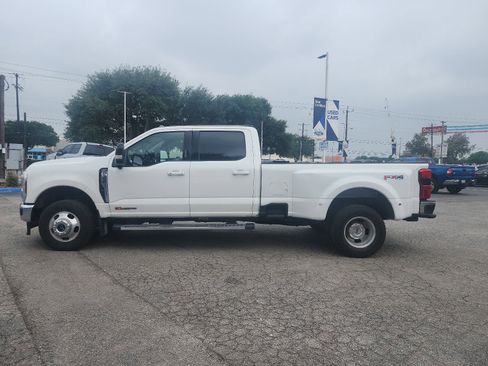 Used 2026 Ford F350 Lariat AWD/4WD image 7