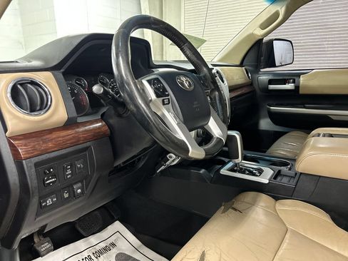 Used 2015 Toyota Tundra Limited w/ Limited Premium Package AWD/4WD image 4