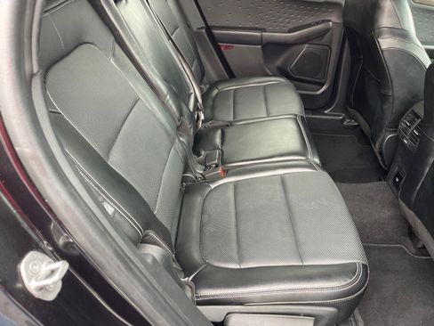 Used 2020 Ford Escape Titanium AWD/4WD image 18