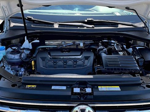 Used 2021 Volkswagen Tiguan SEL FWD image 31