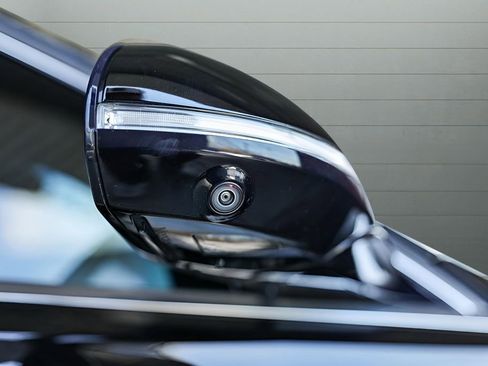 Used 2022 Mercedes-Benz S 500 4MATIC w/ AMG Line Package image 55