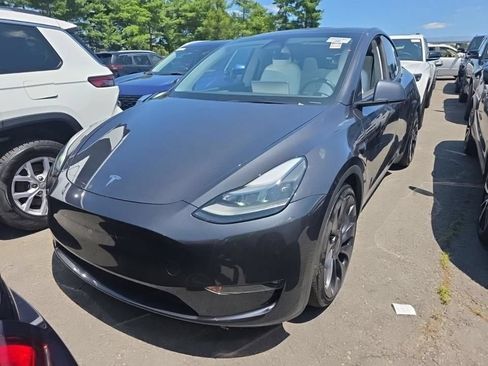 Used 2024 Tesla Model Y Performance AWD/4WD image 3