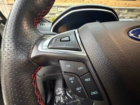 Used 2021 Ford Edge ST-Line AWD/4WD image 23