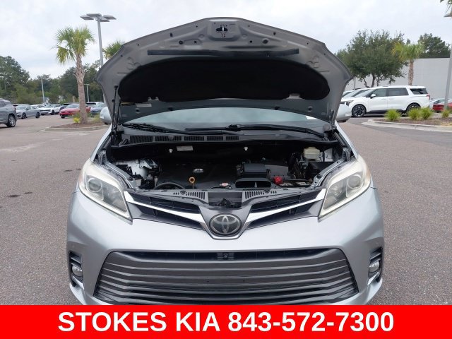 Used 2019 Toyota Sienna Limited Premium AWD/4WD image 9