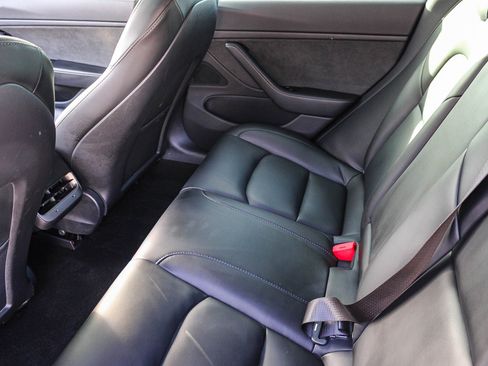 Used 2020 Tesla Model 3 Long Range image 19