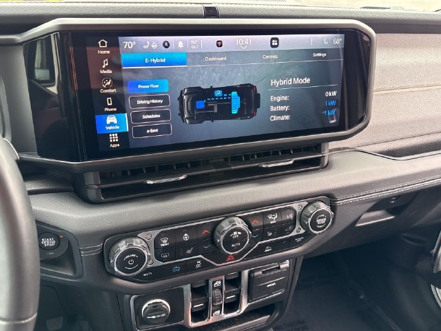 Used 2024 Jeep Wrangler Unlimited Sahara AWD/4WD image 27