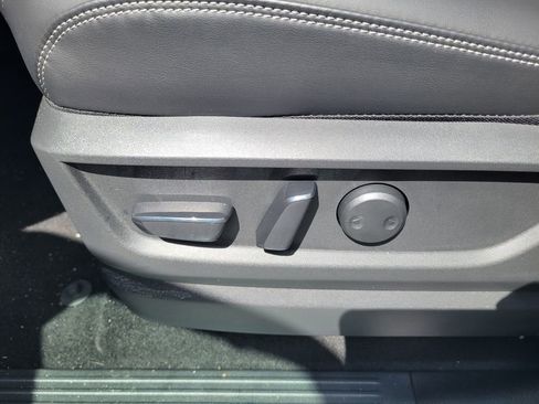 New 2025 Nissan Armada SL w/ Captain's Chari Seat Package image 15