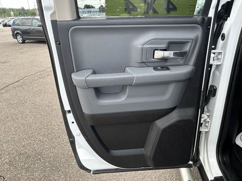 Used 2015 RAM 1500 Classic SLT AWD/4WD image 13