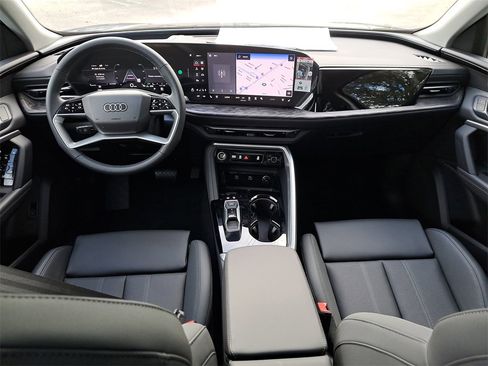 New 2025 Audi Q5 Premium Plus image 24