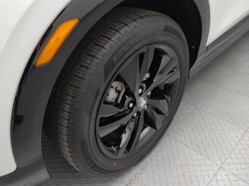 Used 2024 Buick Encore GX Sport Touring w/ Comfort Package FWD image 31