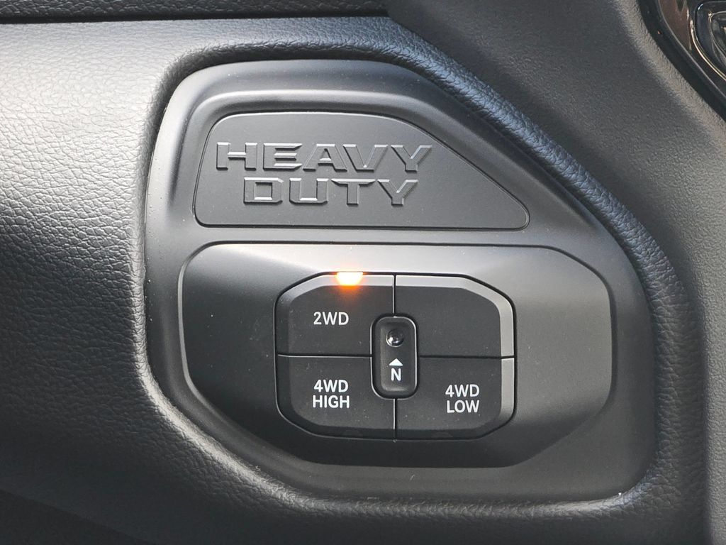New 2026 RAM 3500 Laramie AWD/4WD image 31