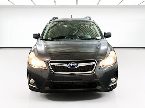 Used 2017 Subaru Crosstrek 2.0i Premium w/ Moonroof Package image 2