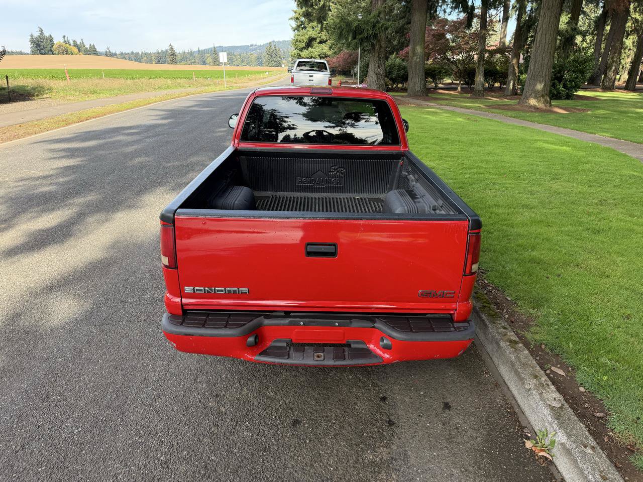Used 2000 GMC Sonoma SLS w/ SLS Super Spec Pkg 2 RWD image 4