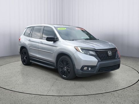 Used 2019 Honda Passport Sport image 2