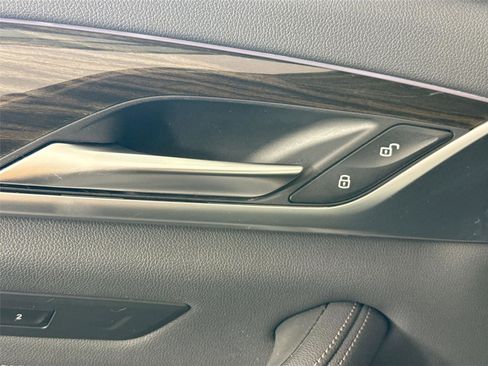 Used 2023 BMW 530e xDrive image 30