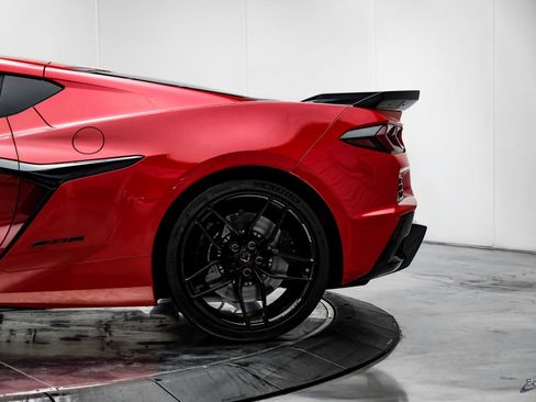 Used 2025 Chevrolet Corvette Z06 w/ Battery Protection Package image 8