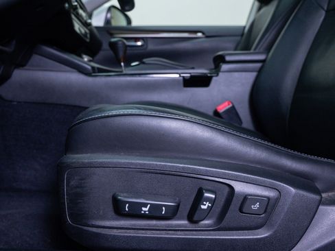 Used 2014 Lexus ES 350 w/ Luxury Package image 18