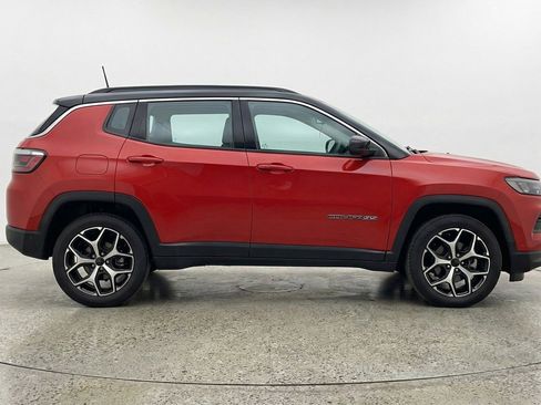 Used 2025 Jeep Compass Limited AWD/4WD image 11