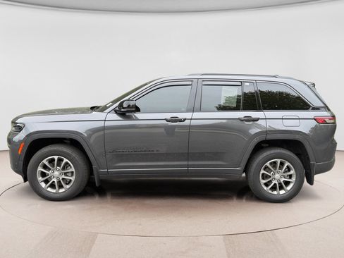 Used 2026 Jeep Grand Cherokee Limited AWD/4WD image 2
