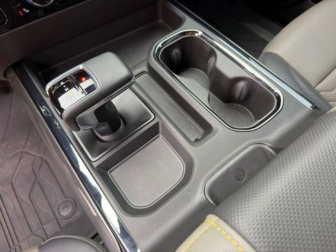 Used 2025 Chevrolet Silverado 1500 ZR2 w/ Technology Package image 34