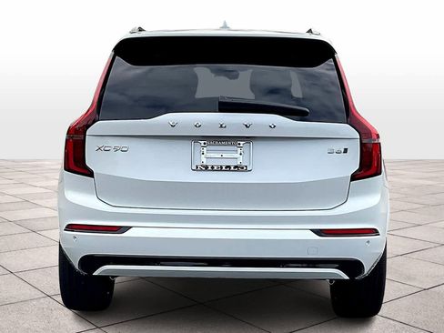 New 2026 Volvo XC90 B6 Ultra w/ Protection Package image 6