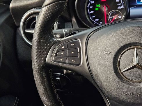 Used 2018 Mercedes-Benz GLA 250 image 28