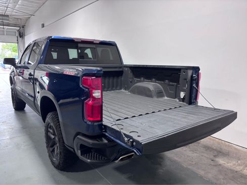 Used 2021 Chevrolet Silverado 1500 LT Trail Boss w/ Convenience Package II AWD/4WD image 4