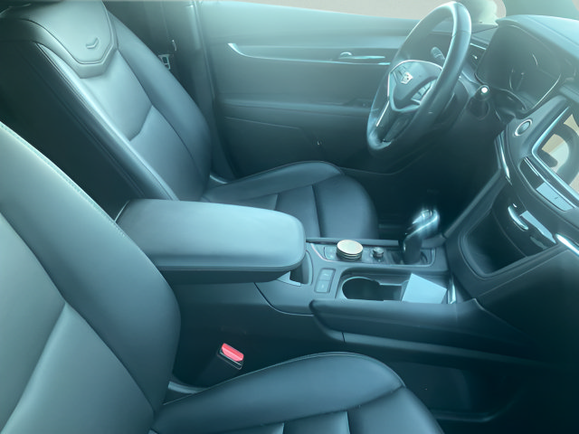 Used 2023 Cadillac XT5 Luxury FWD image 4