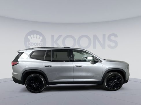 Used 2024 GMC Acadia Elevation w/ Black Edition image 8