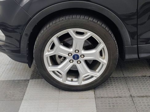 Used 2019 Ford Escape Titanium FWD image 7