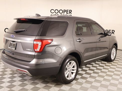 Used 2016 Ford Explorer XLT w/ Equipment Group 201A FWD image 20