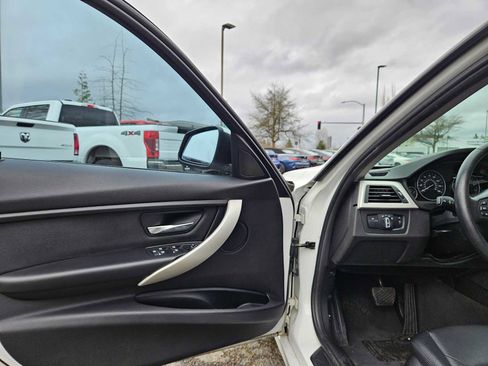 Used 2016 BMW 320i 320i image 21