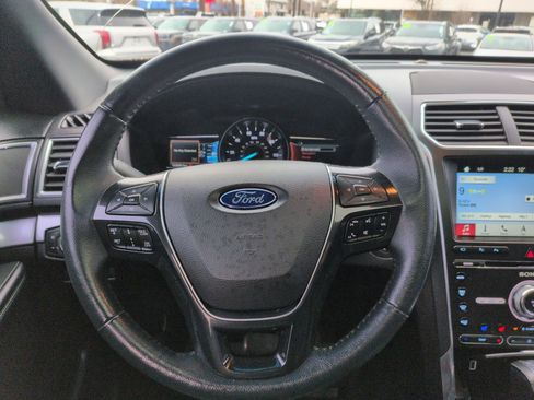Used 2017 Ford Explorer Limited w/ Equipment Group 301A image 18