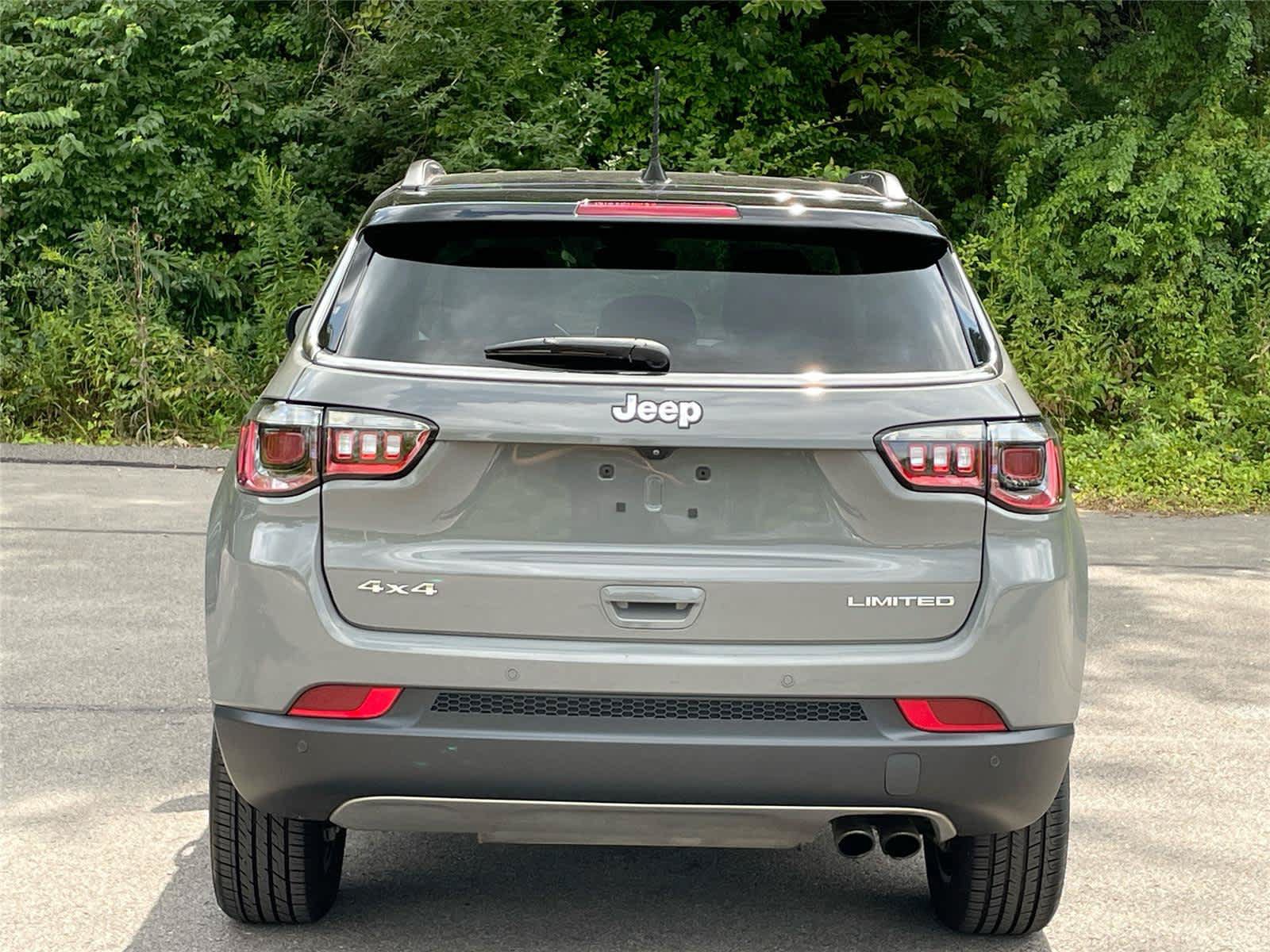 Used 2022 Jeep Compass Limited AWD/4WD image 4