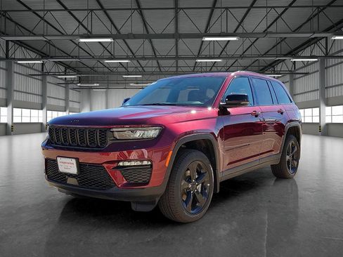 New 2025 Jeep Grand Cherokee Limited w/ Black Appearance Package image 1