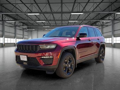New 2025 Jeep Grand Cherokee Limited w/ Black Appearance Package