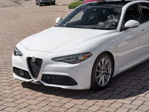 Used 2023 Alfa Romeo Giulia Sprint image 9