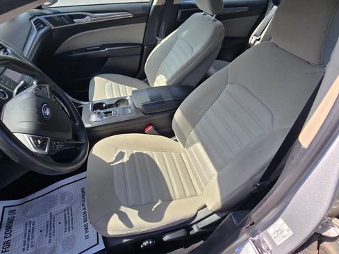 Used 2017 Ford Fusion S image 10