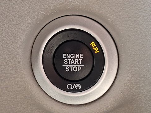 Used 2024 Chrysler Voyager LX FWD image 22