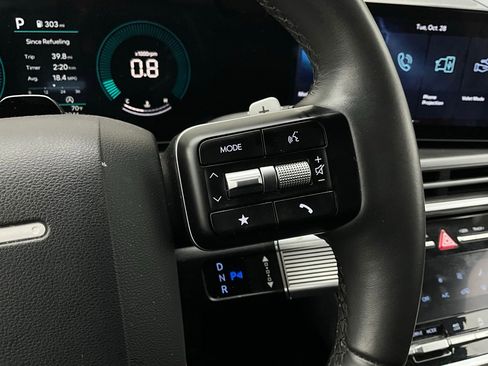 Used 2025 Hyundai Santa Fe SEL image 33