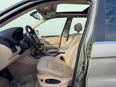 Used 2006 BMW X5 4.4i image 10