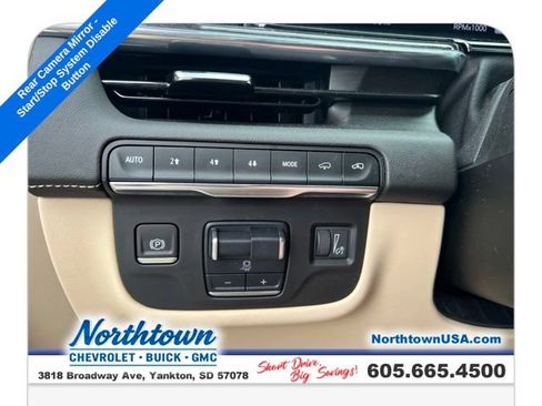 Used 2022 Cadillac Escalade Premium Luxury w/ Performance Package AWD/4WD image 17
